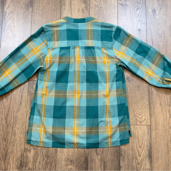 Woman’s Patagonia Settlers Plaid Top - Picture 4 of 11